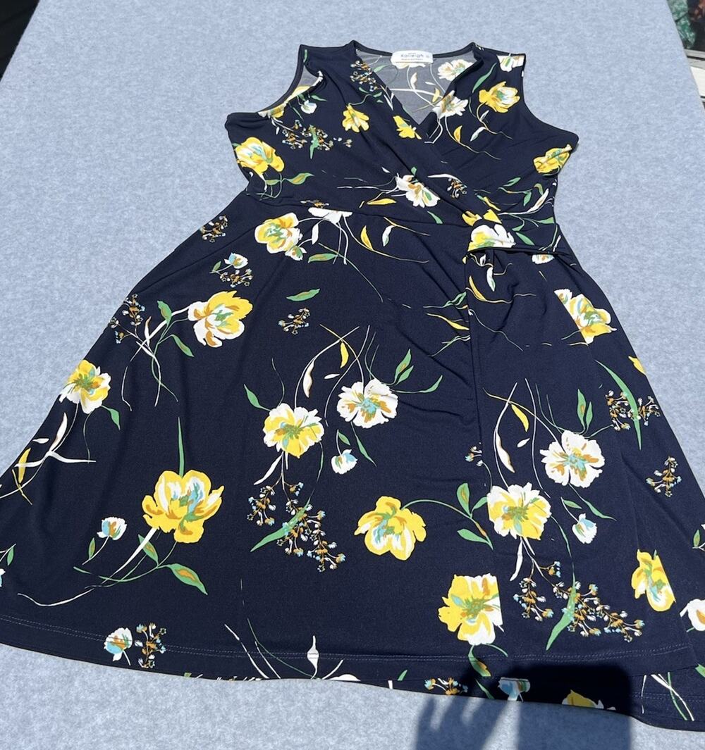 Kaileigh Women’s Navy Yellow Floral Faux Wrap Fit & Flare Dress Size Large
